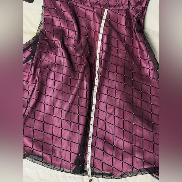 Vintage En-Suey Y2K BarbieCore Satin overlaid Black Sheer with Diamond Pattern - Picture 13 of 14